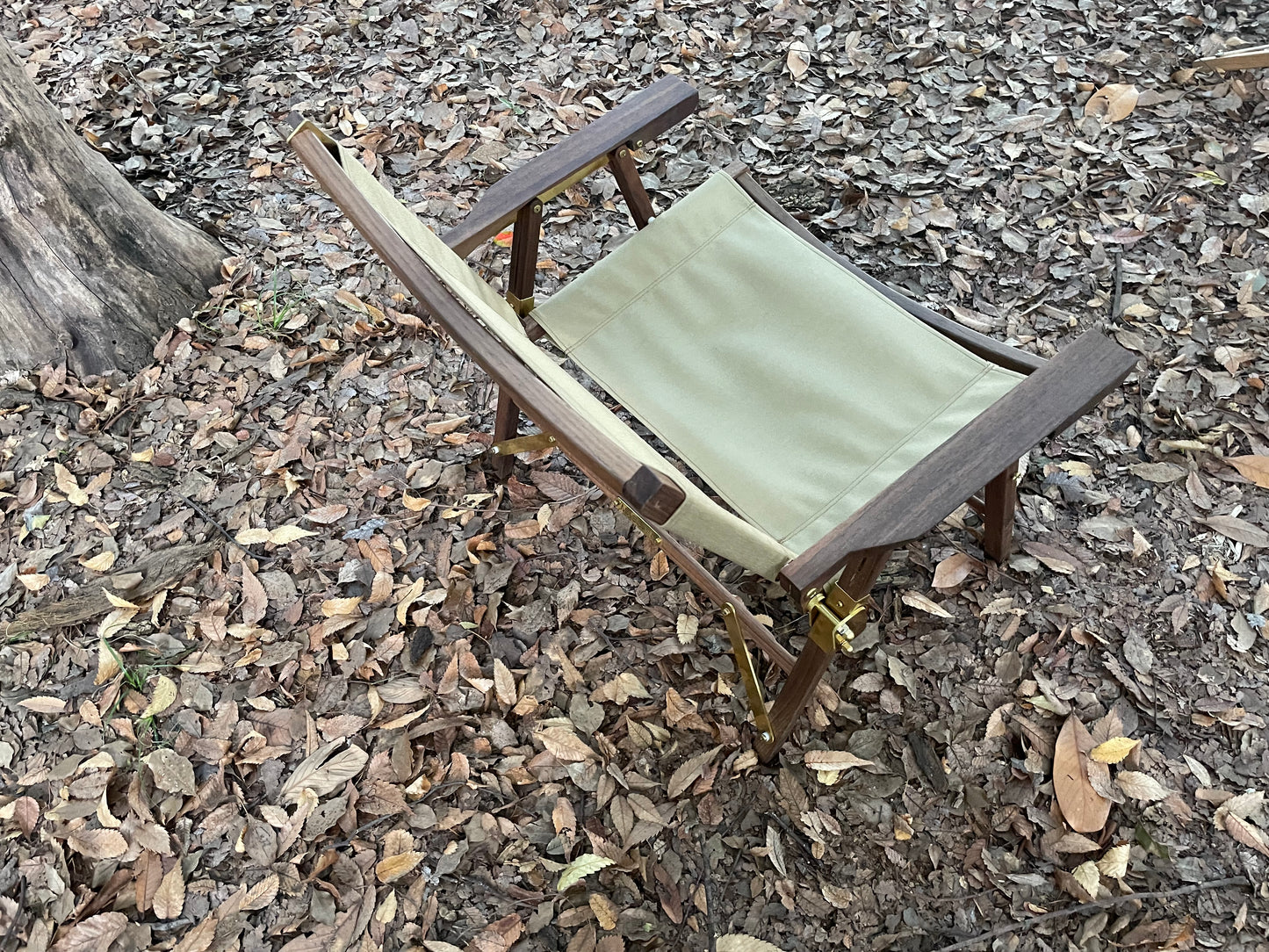 マッシブチェア　ローバック　オフホワイト　ウォールナット　真鍮　